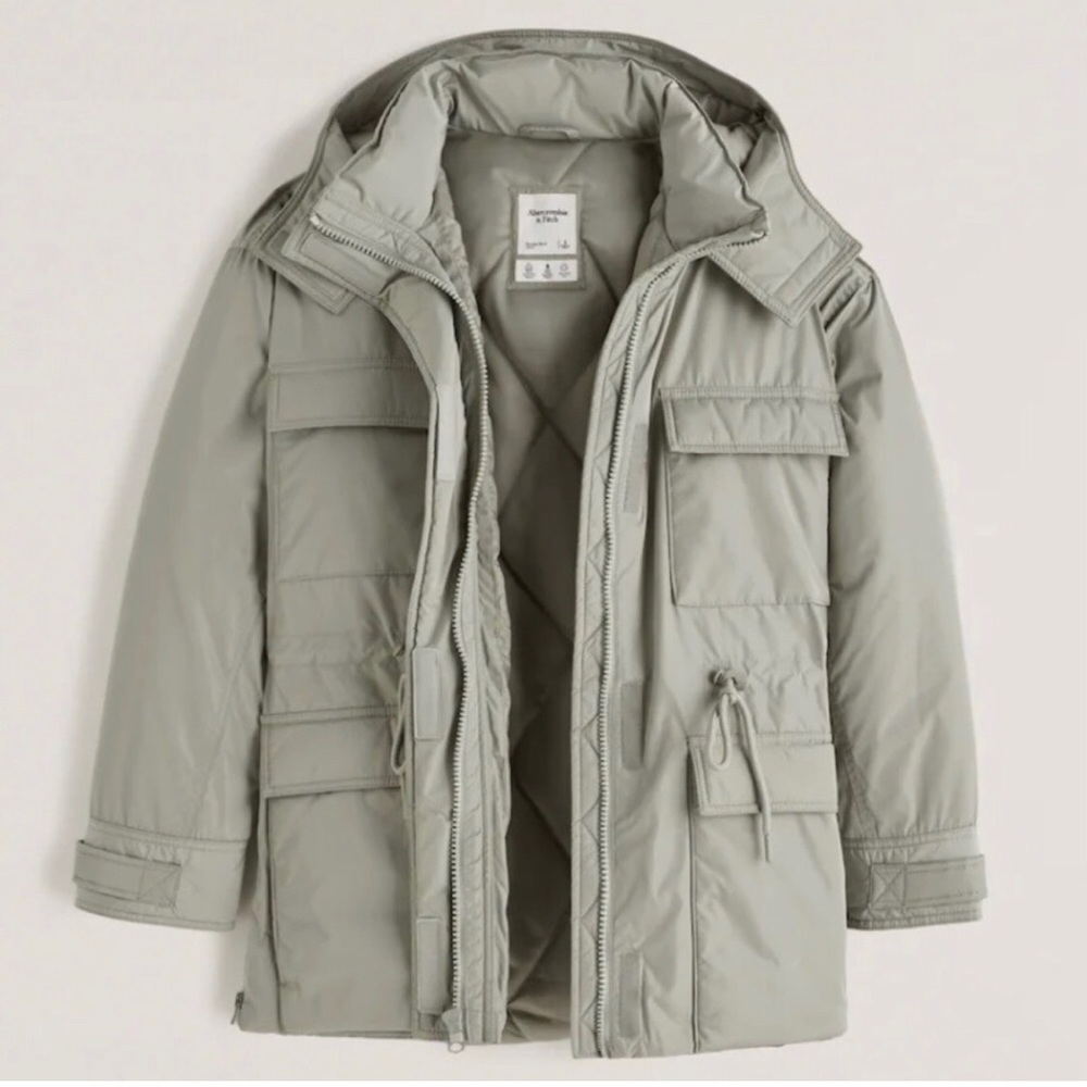 Brand new Parka from Abercrombie and Fitch in a beautiful sage color!